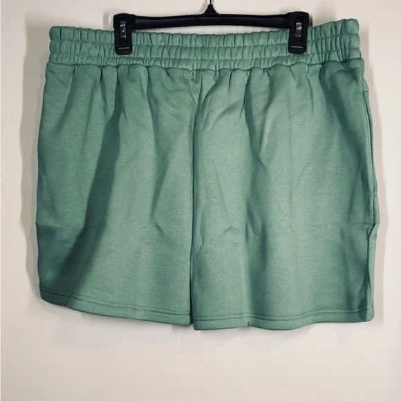 NEW PLT Sage Green Athleisure Stretch Shorts size 16 Pretty Little Thing plus - Picture 5 of 11